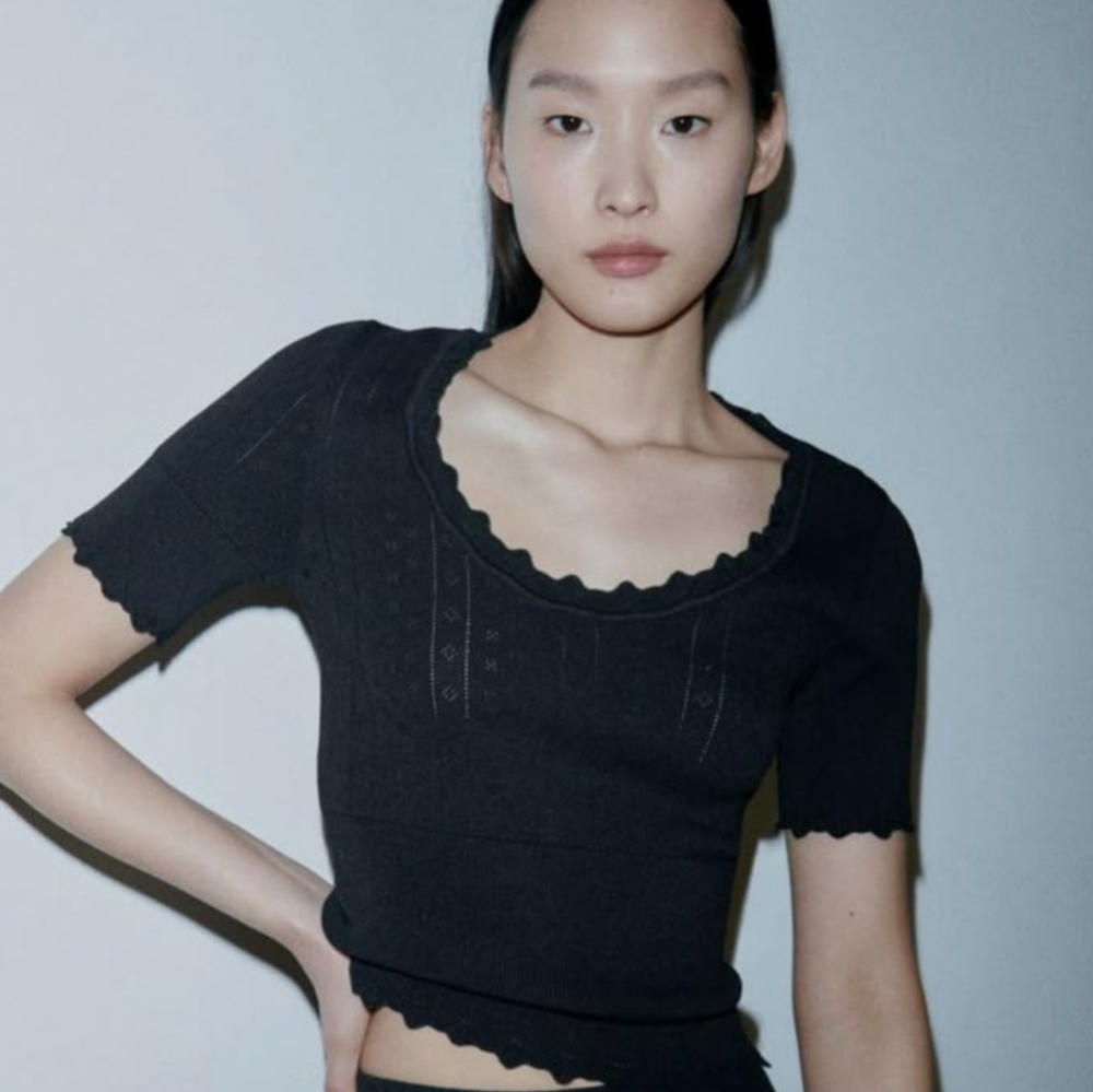 Zara Black Scallop Edge Knit Top - Picture 1 of 8